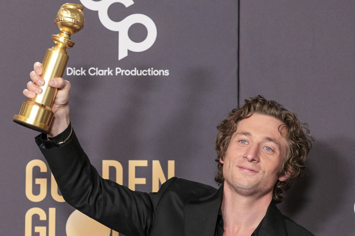 jeremy allen white golden globes